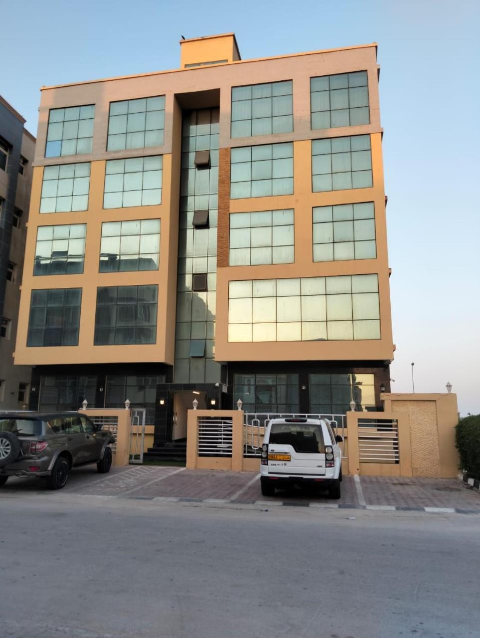 Dahariz Beach Apartment Салалах Екстериор снимка